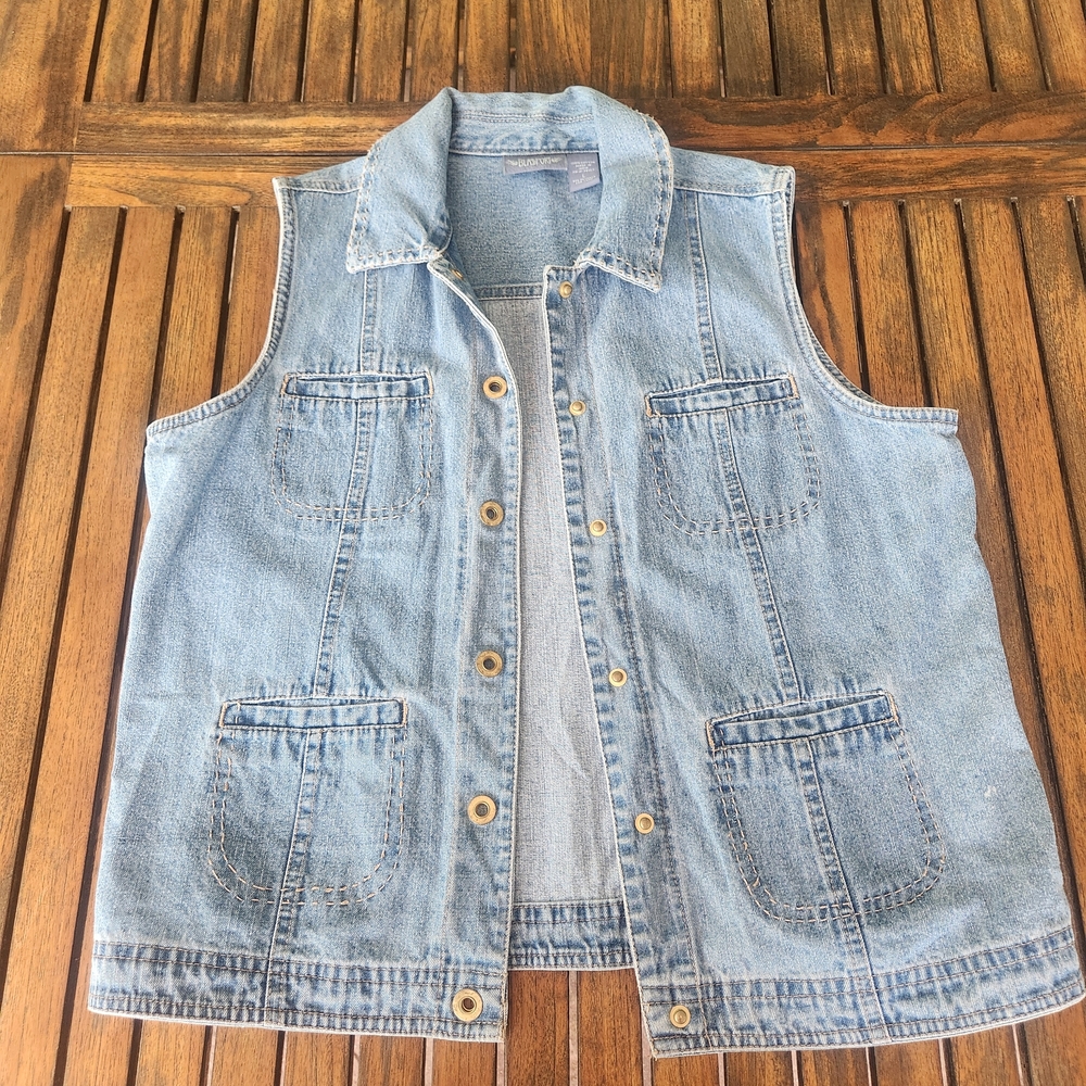 Vintage Women's Blassport Denim Vest Snap Front Size Large Embroidered Y2K
